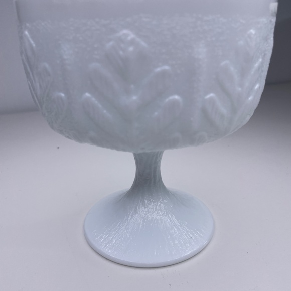 FTD Embossed Textured Leaf Goblet Dish - Picture 2 of 5